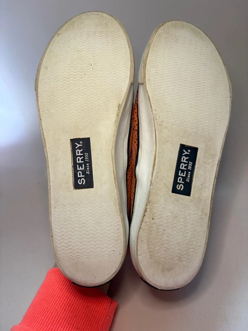 Sperry Women's Seaside Perforated Slip-On Sneakers Size 7.5